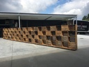 SCHEIDINGSWAND FRUIT CRATE OP WIELEN